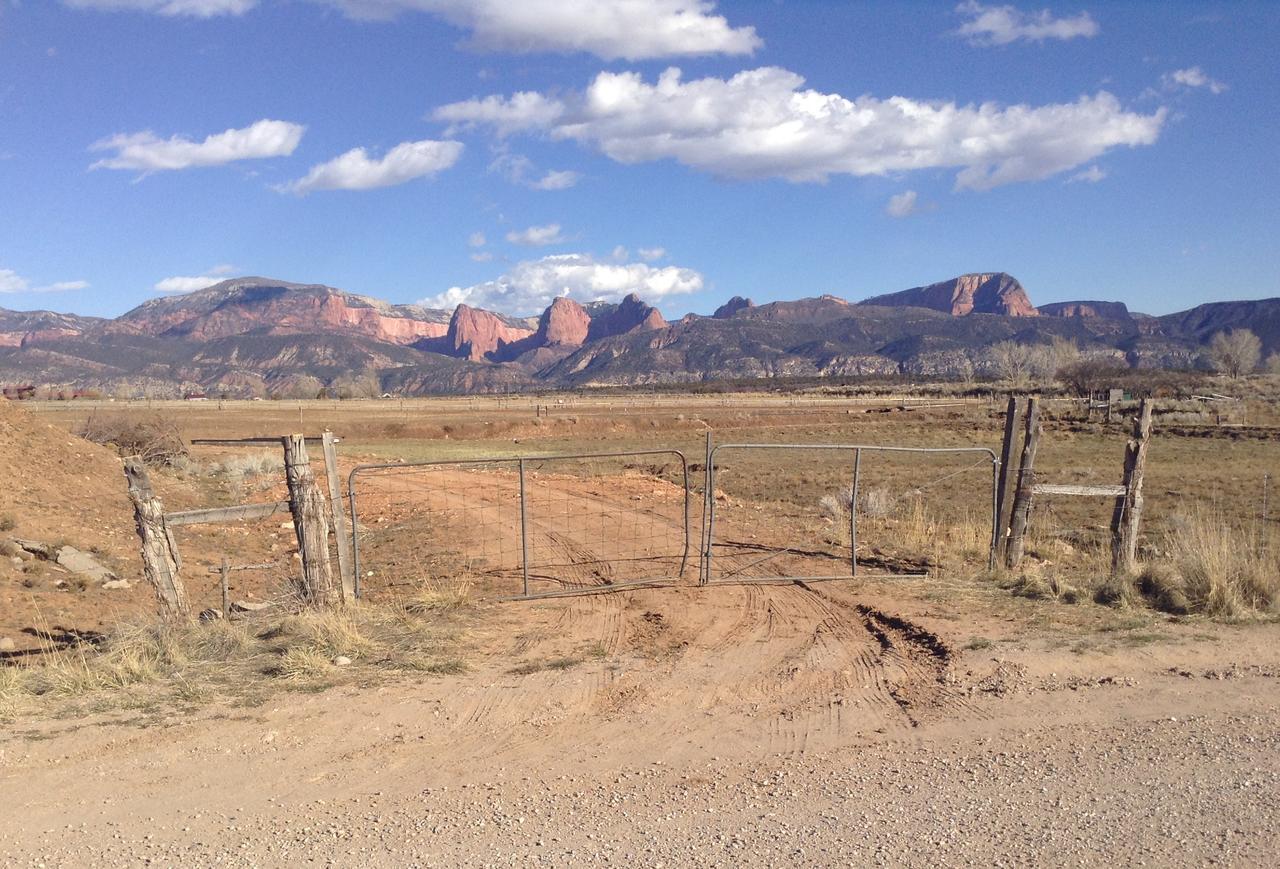 Harmony Belle At Kolob Canyon Bed & Breakfast New Harmony Bagian luar foto